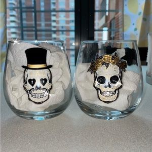 Skull Wine Glasses Set of Two Tophat 4" Clear Never Used